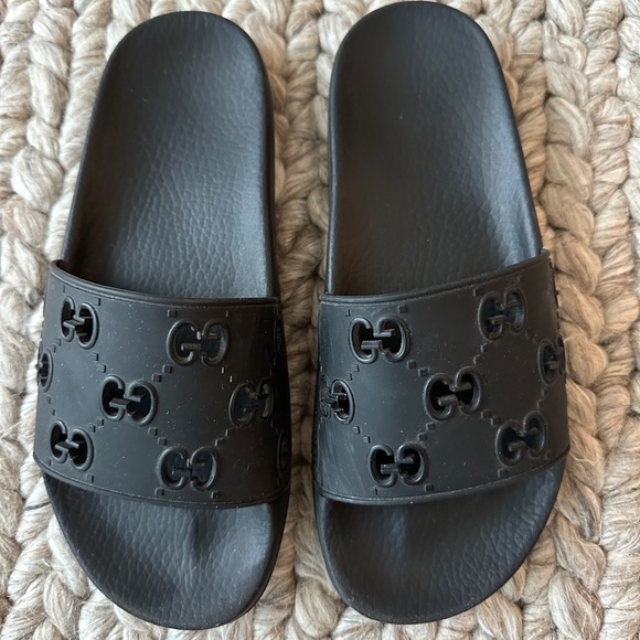 Gucci Rubber GG Slide - Picture 2 of 6